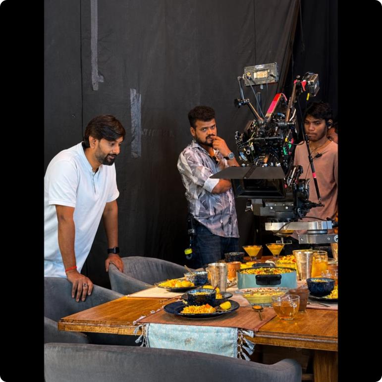 Studio Commercial Scene